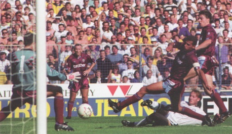 7th September 1991: after 44 months and 12 days, the unthinkable happens...BATTY SCORES!!